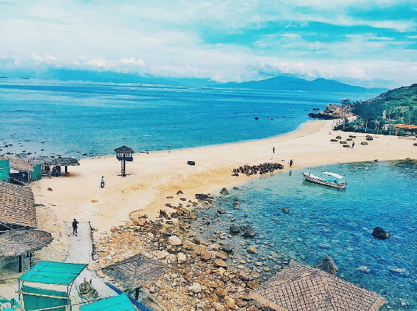 anh-dep-bai-tam-o-nha-trang_085935954.png