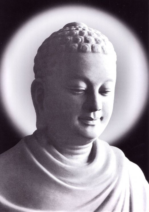 anh-tuong-phat-thich-ca-mau-ni-dep-nhat_063340168.jpg