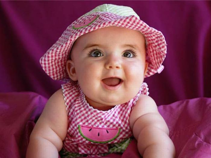 baby-cute-smile_025007130.jpg