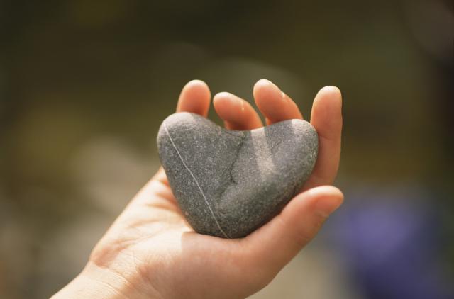 gi-heart-stone-in-hand.jpg