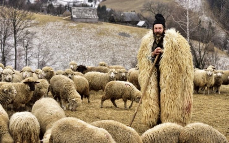 Gutescu-Eduard-Romania-Entry-Open-Competition-Culture-2017-Sony-World-Photography-Awards-768x480.jpg