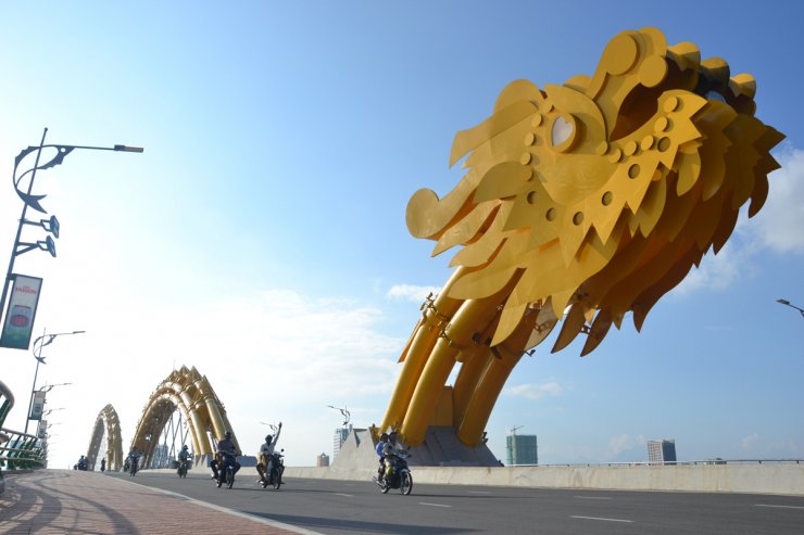 hinh-anh-can-canh-cau-rong_111044907.jpg