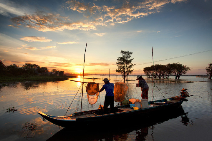 hinh-anh-con-nguoi-viet-nam-di-bat-ca_041214347.jpg