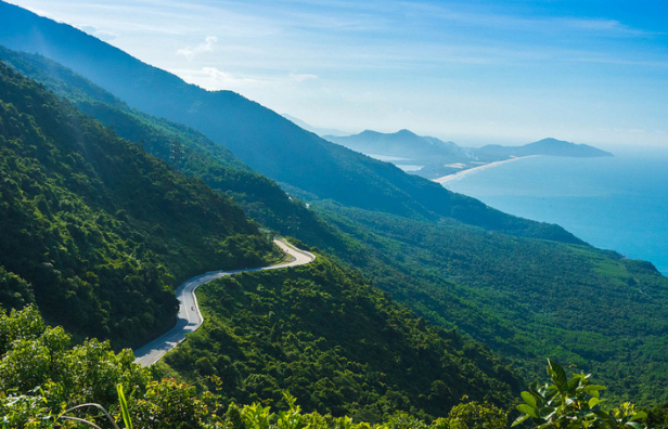 hinh-anh-dep-tren-deo-hai-van-o-da-nang_085827389.png