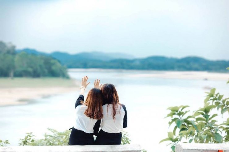 hinh-anh-dep-va-de-thuong-ve-doi-ban-than_100947783.jpg