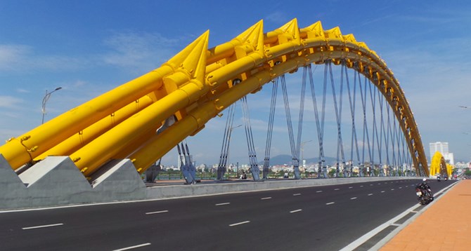 hinh-anh-mot-goc-cau-rong_111046582.jpg