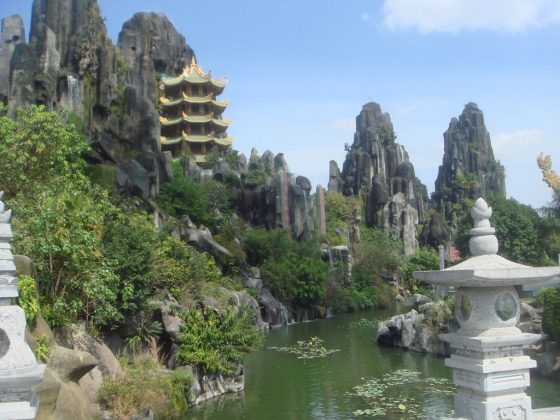 hinh-anh-ngu-hanh-son-da-nang_085827624.jpg