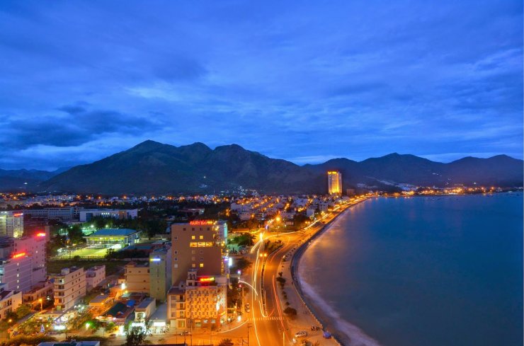 hinh-anh-nha-trang-ve-dem-dep_085938969.jpg