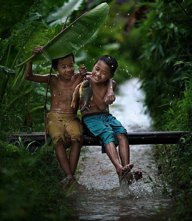 hinh-anh-tinh-ban-tho-au_100948687.jpg