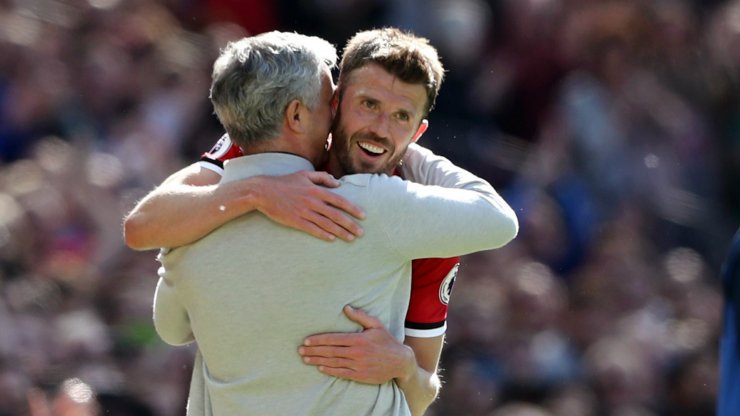 jose-mourinho-michael-carrick-manchester-united_cy553juk6zod10jvxtq5mmi1n.jpg