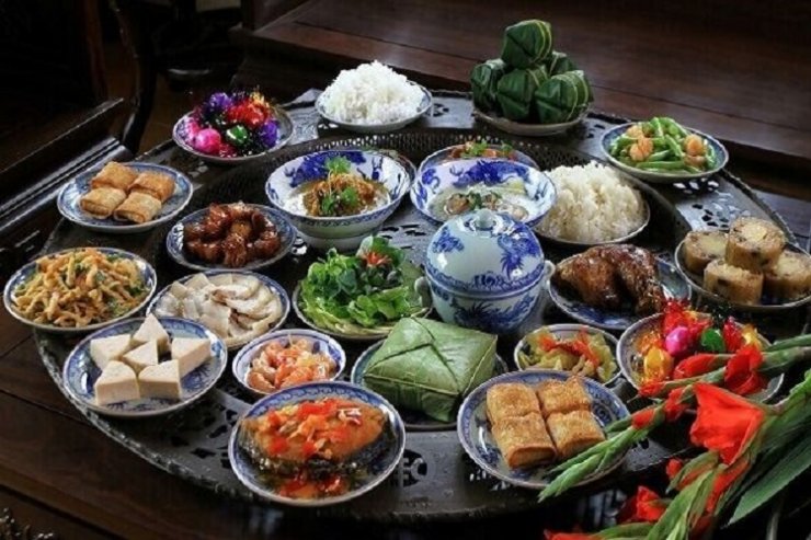 luyen-thi-thu-khoa-vn-am-thuc-Viet-trong-mat-nguoi-nuoc-ngoai.jpg