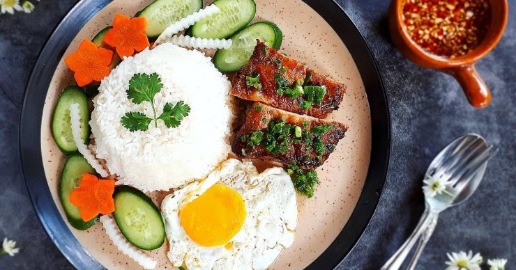 luyen-thi-thu-khoa-vn-com-tam-suon-nuong.jpg