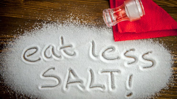 luyen-thi-thu-khoa-vn-eat-less-salt.jpg