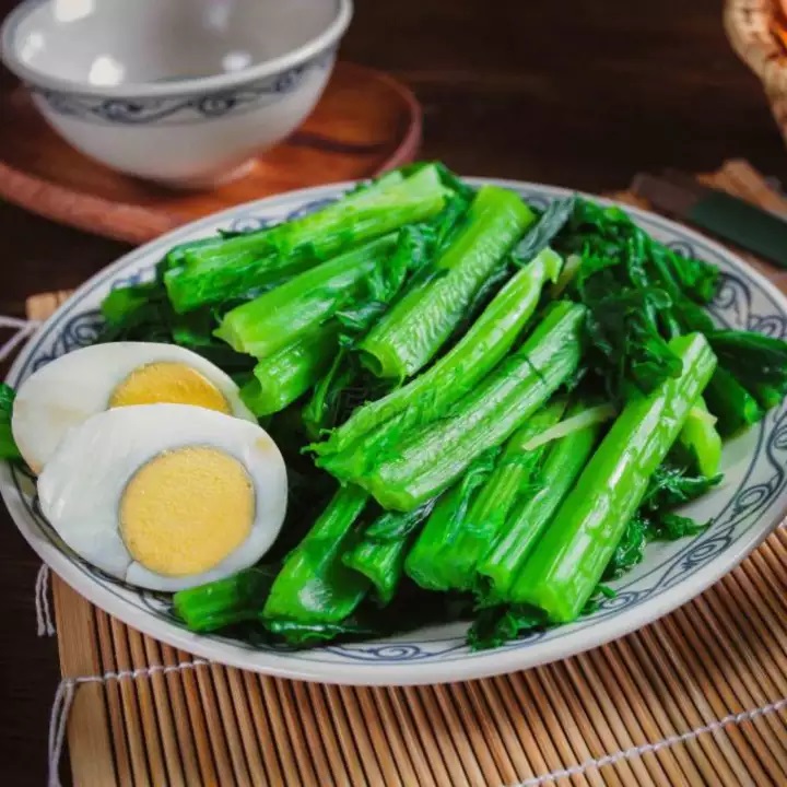 luyen-thi-thu-khoa-vn-rau-cai-meo-luoc-cham-trung.jpg