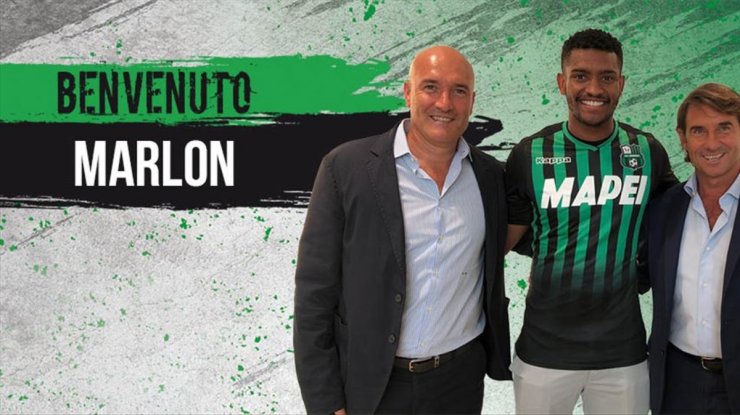 marlon-posa-con-camiseta-del-sassuolo-1534446272985.jpg