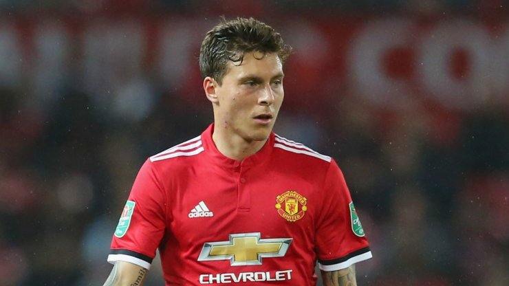 victor-lindelof-manchester-united_1c8vyzfcri6g813gc47oam2vw7.jpg