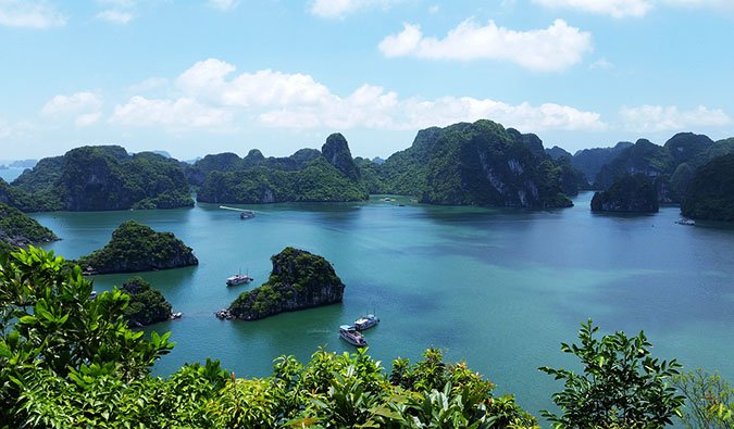 vinh-ha-long-ki-quan-cua-que-huong-viet-nam_041216456.jpg