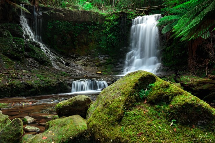 waterfall-wallpaper_025740056.jpg