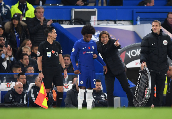 Willian+Antonio+Conte+Chelsea+v+Manchester+LPmofS0h4oJl.jpg