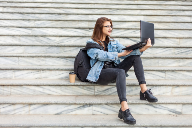young-modern-woman-student.jpg